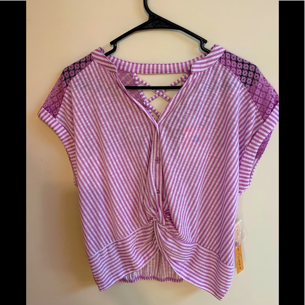 Junior’s Almost Famous Tied Front Top